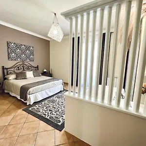 https://casa-aieddu.palermohotels.org